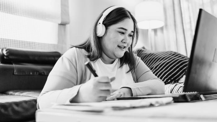 Woman studying virtually